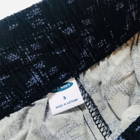 Old Navy Joggers - Picture 4 of 5